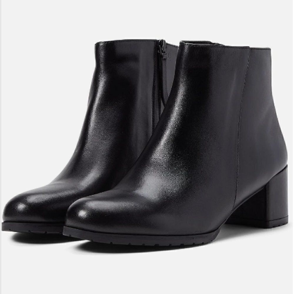 NATURALIZER Bay Waterproof Booties (Wide)